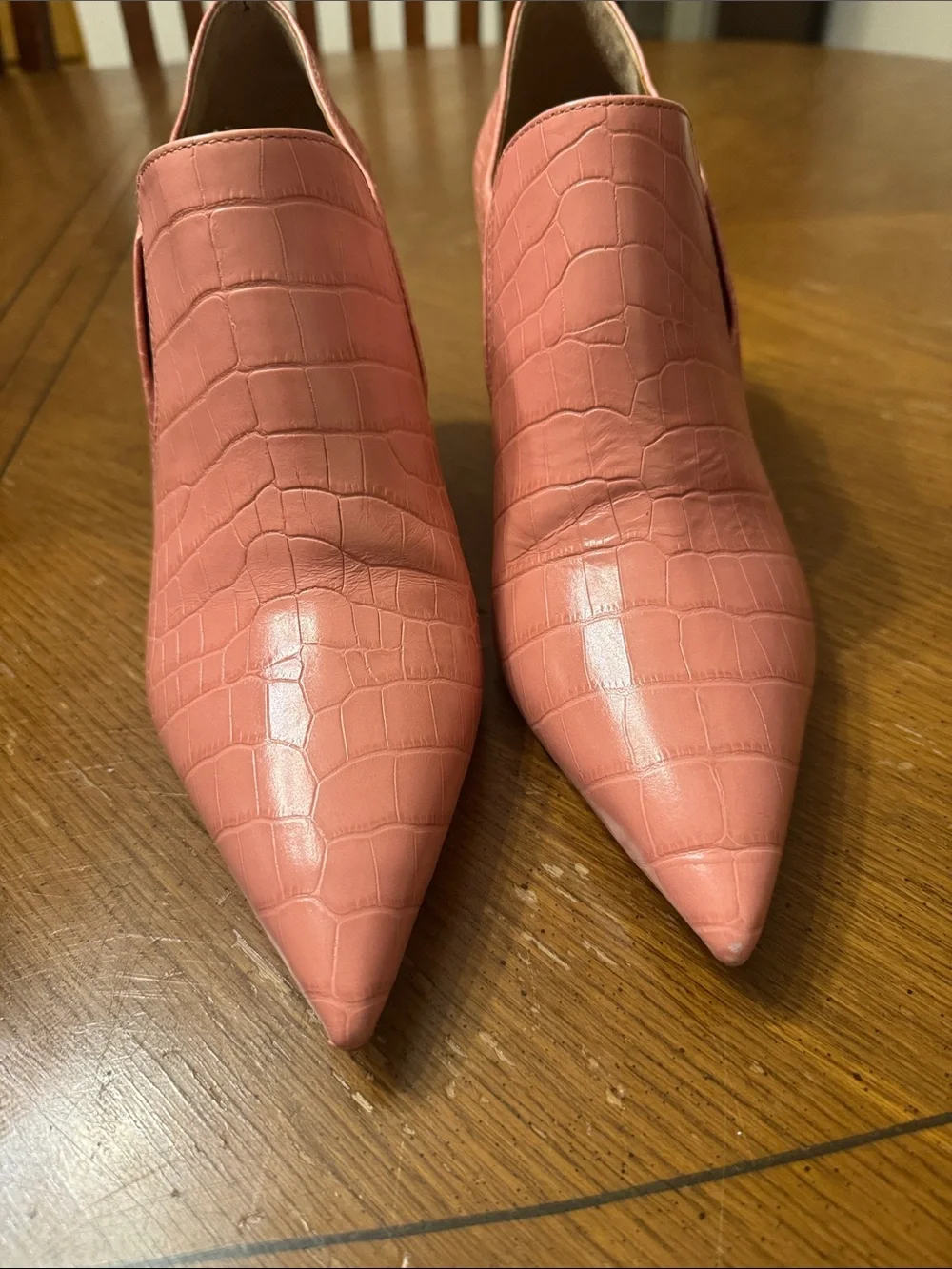 Tory Burch Georgina Croc Embossed Pink Leather Ankle Bootie Size 9 EUC